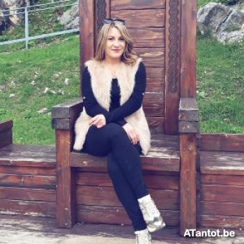 emmyfb01